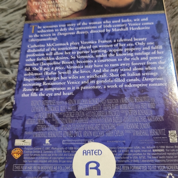 Dangerous Beauty VHS Movie (1997) - Picture 7 of 8